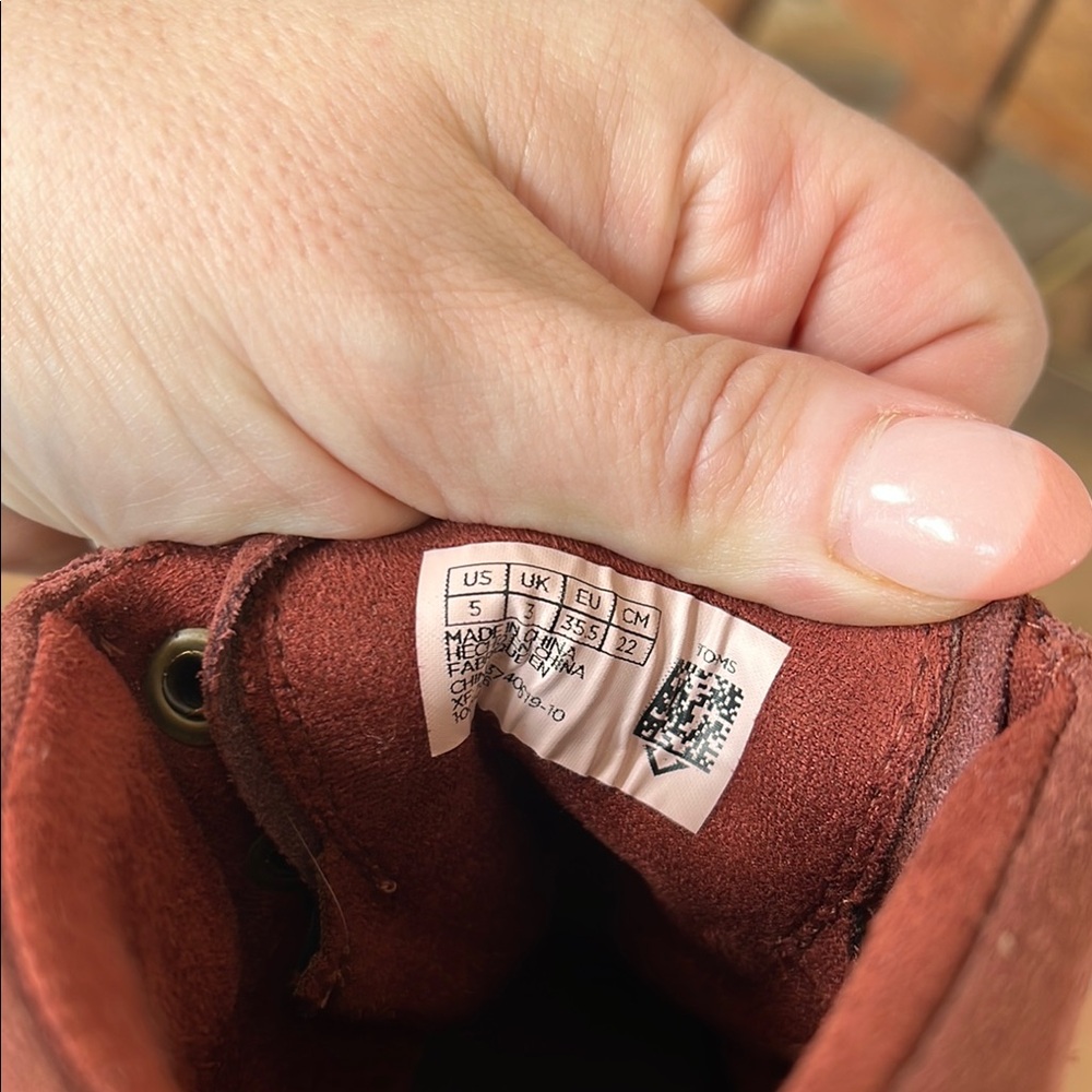 Tom’s Brown Lace-Up Boots - Picture 5 of 6